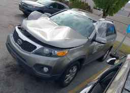 2012 KIA SORENTO LX