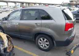 2012 KIA SORENTO LX