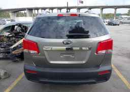 2012 KIA SORENTO LX