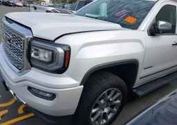 2018 GMC SIERRA K1500 DENALI