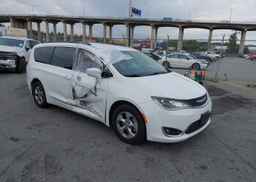 2017 CHRYSLER PACIFICA TOURING L