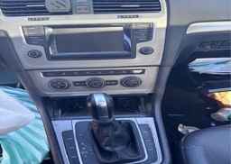 2015 VOLKSWAGEN GOLF