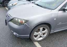 2004 MAZDA 3 S