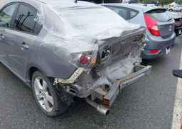 2004 MAZDA 3 S