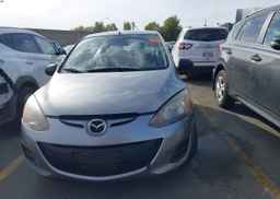 2013 MAZDA MAZDA2