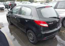 2013 MAZDA MAZDA2