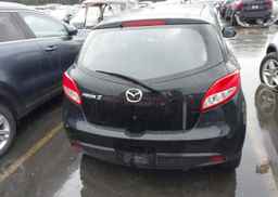 2013 MAZDA MAZDA2