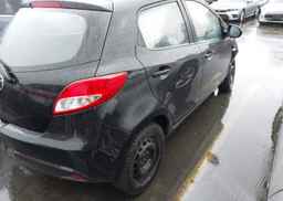 2013 MAZDA MAZDA2