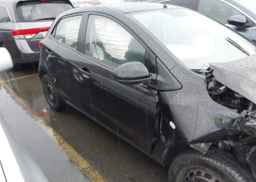 2013 MAZDA MAZDA2