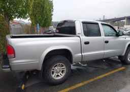 2001 DODGE DAKOTA QUAD
