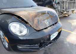 2013 VOLKSWAGEN BEETLE