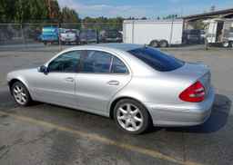 2003 MERCEDES-BENZ E 320