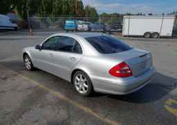 2003 MERCEDES-BENZ E 320