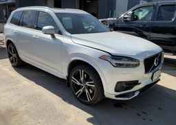 2017 VOLVO XC90