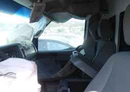 2013 NISSAN 2500