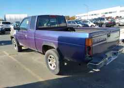 1995 NISSAN TRUCK KING CAB SE