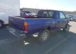 1995 NISSAN TRUCK KING CAB SE