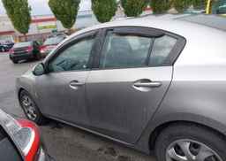 2010 MAZDA 3 I