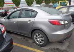 2010 MAZDA 3 I