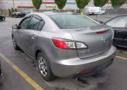 2010 MAZDA 3 I