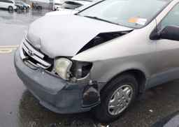 2002 TOYOTA SIENNA CE