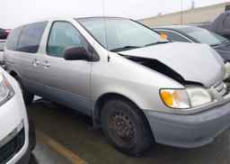 2002 TOYOTA SIENNA CE