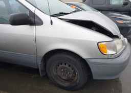 2002 TOYOTA SIENNA CE