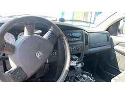 2004 DODGE RAM 1500 ST