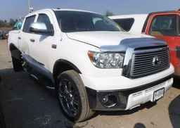 2012 TOYOTA TUNDRA CREWMAX LIMITED