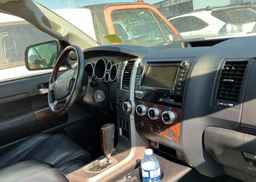 2012 TOYOTA TUNDRA CREWMAX LIMITED