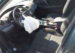 2010 MAZDA 3 I