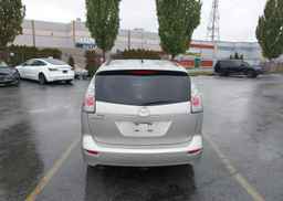 2006 MAZDA 5
