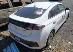 2022 HYUNDAI IONIQ SEL