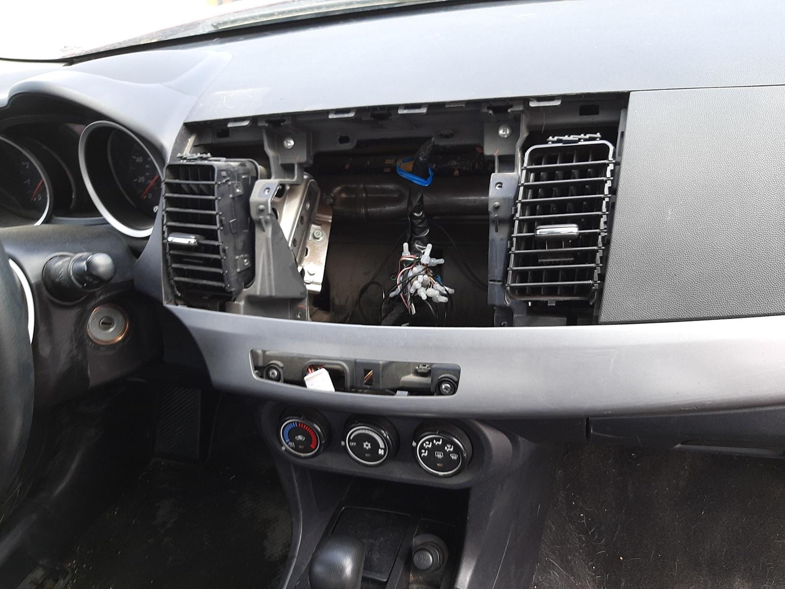 2011 MITSUBISHI LANCER