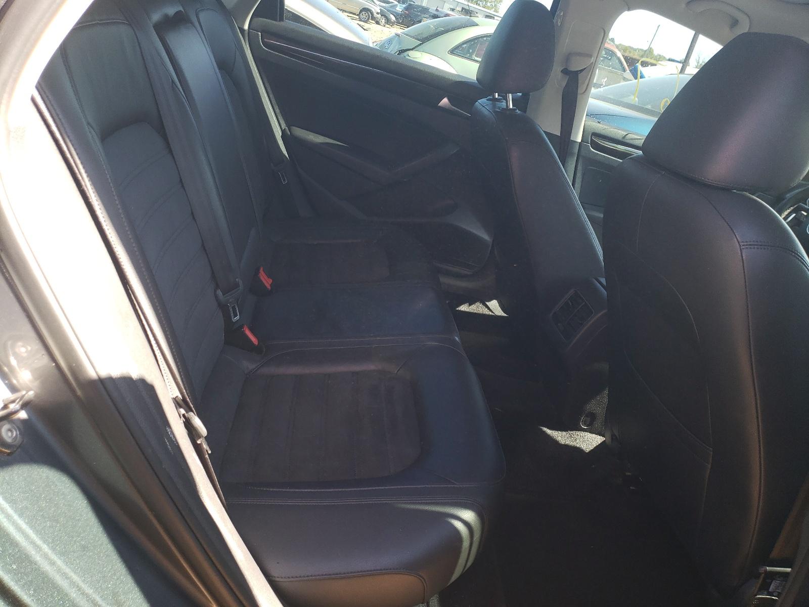 2014 VOLKSWAGEN Passat