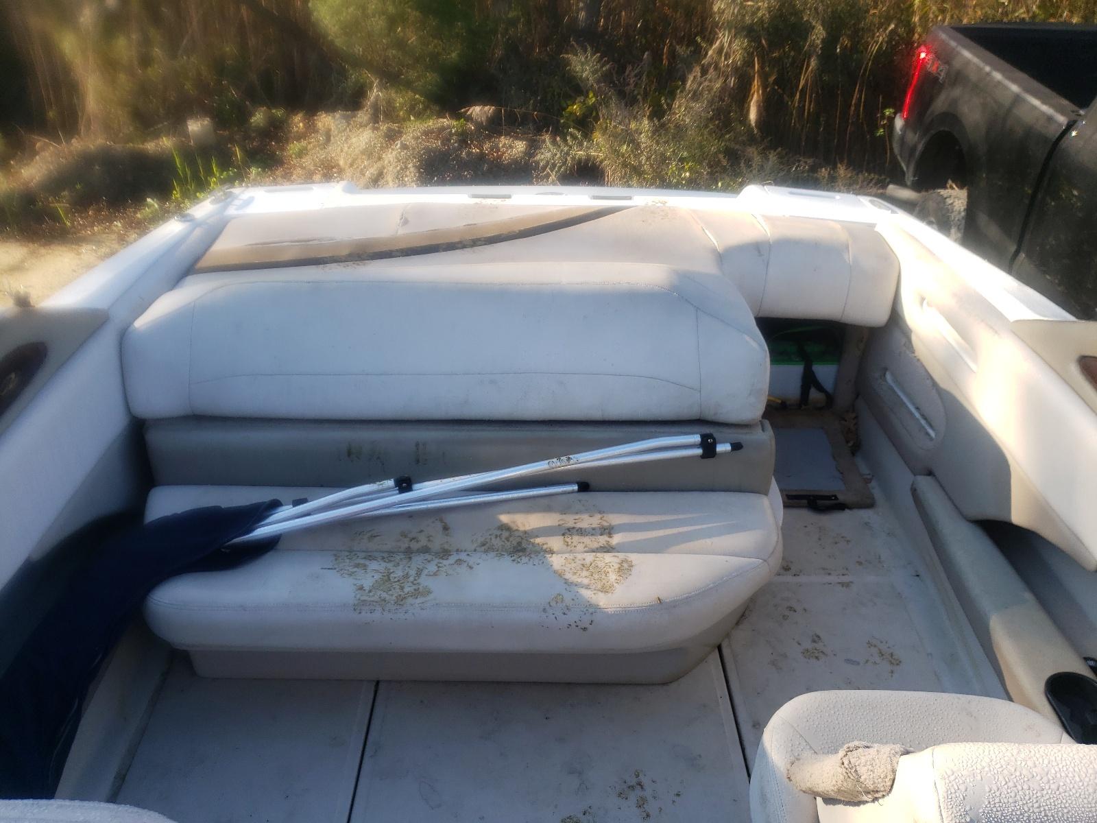 2002 REGAL Boat