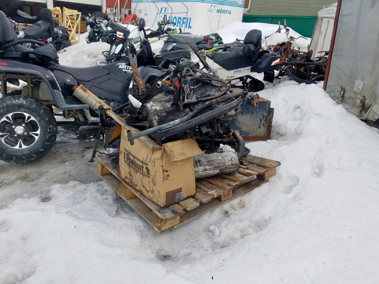 2022 Ski Snowmobile