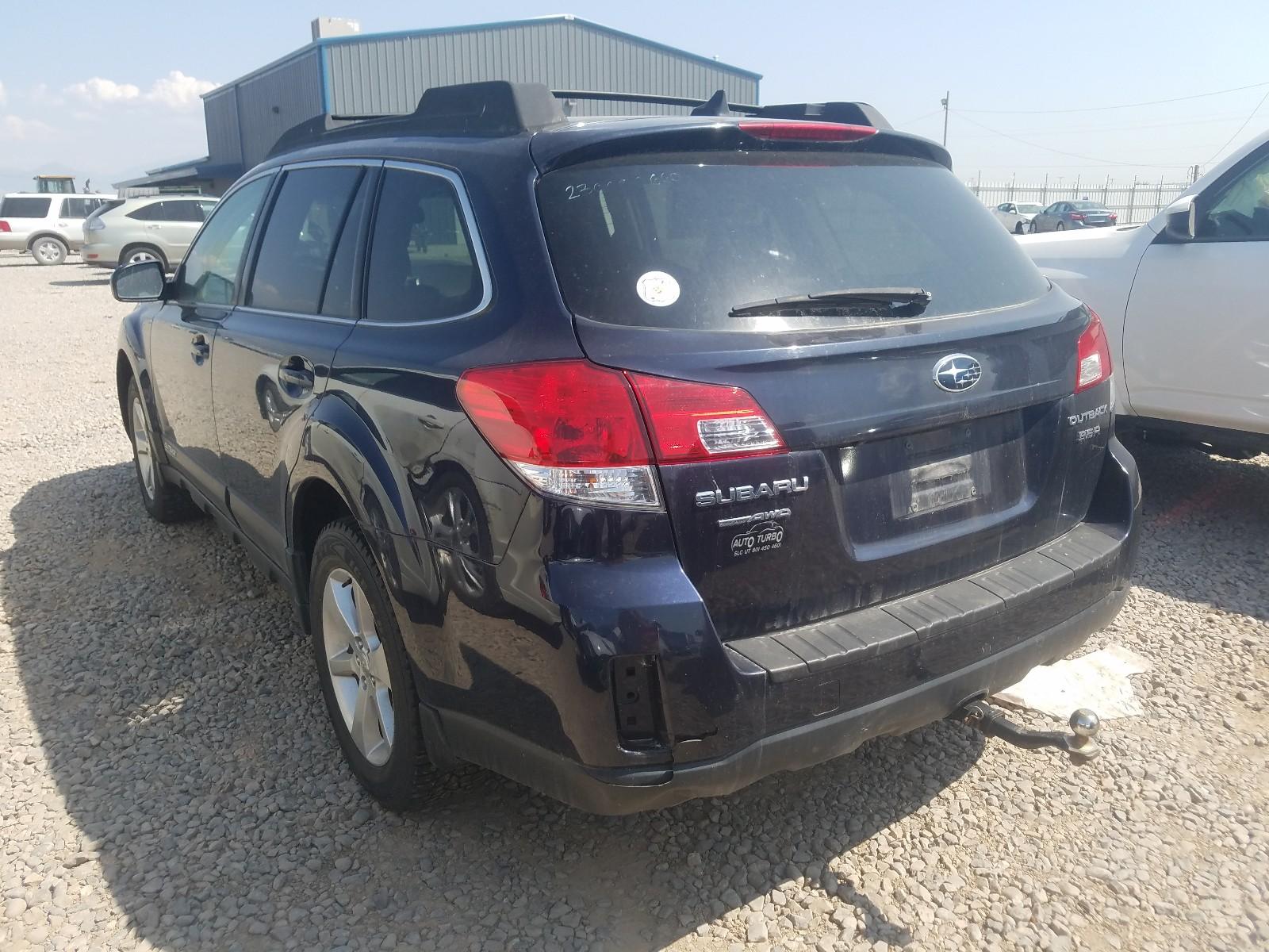 2013 SUBARU Outback