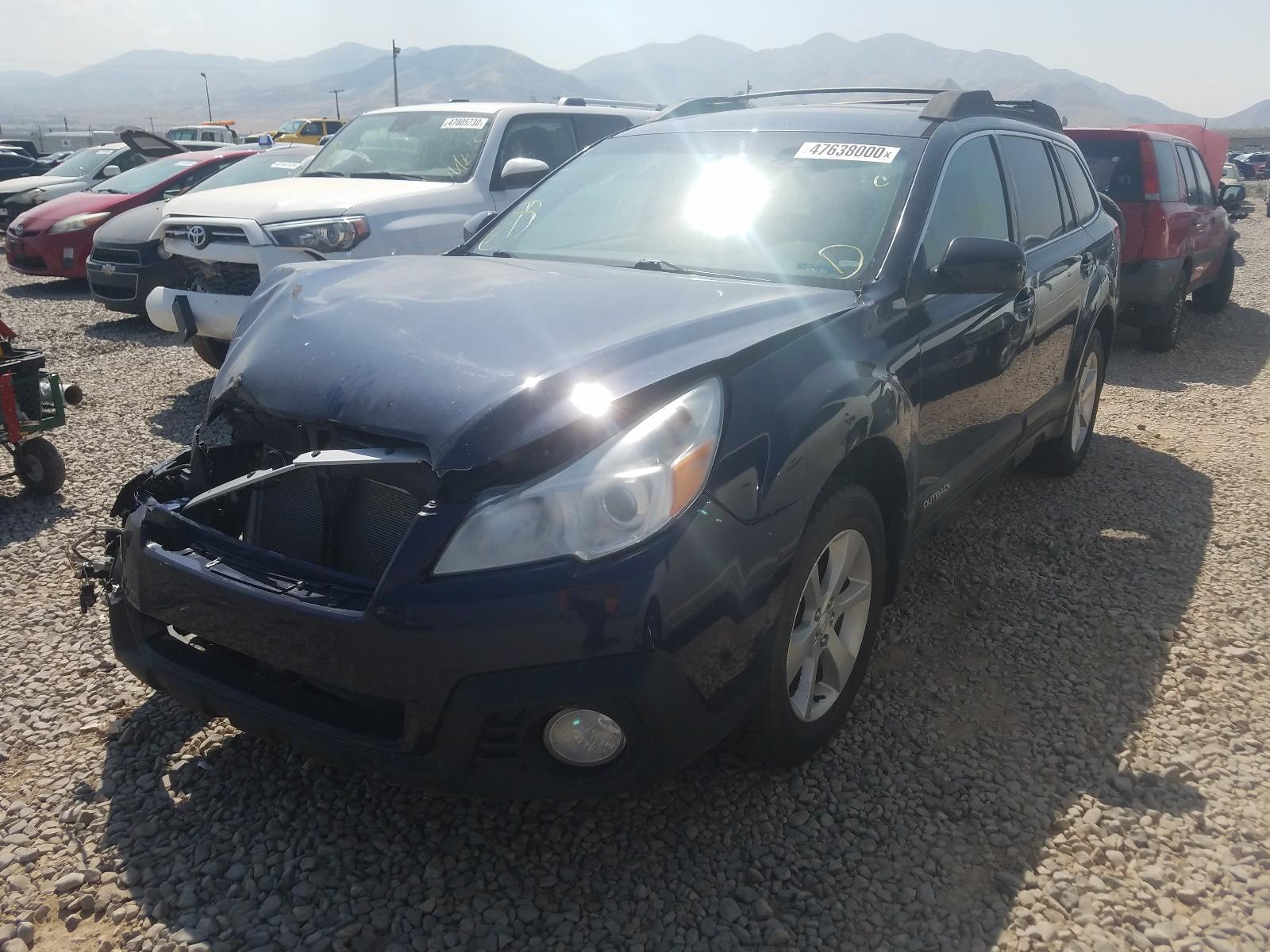 2013 SUBARU Outback