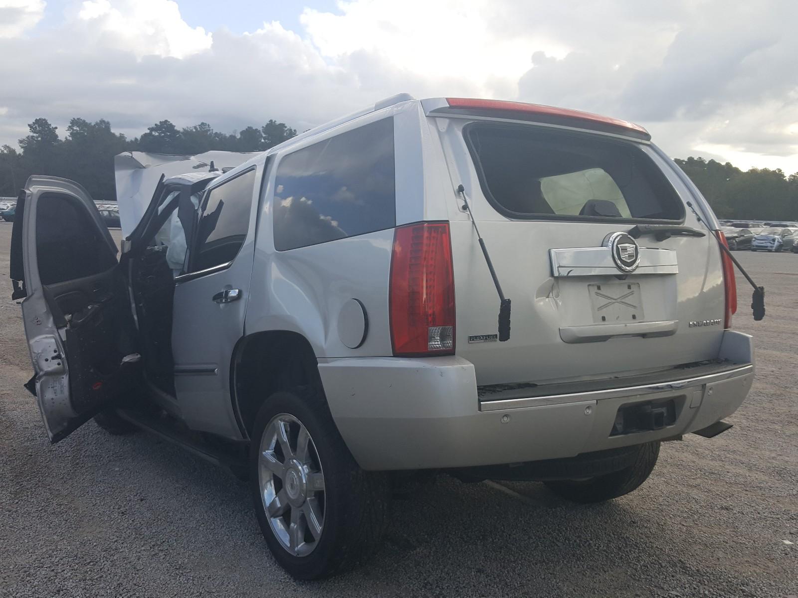 2010 CADILLAC ESCALADE