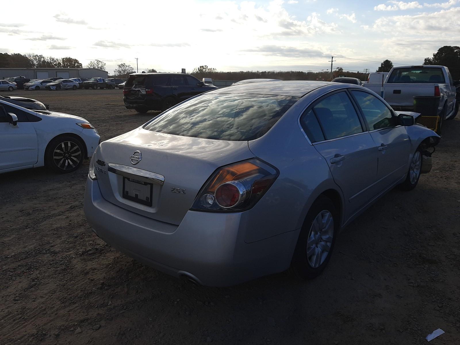 2010 NISSAN ALTIMA