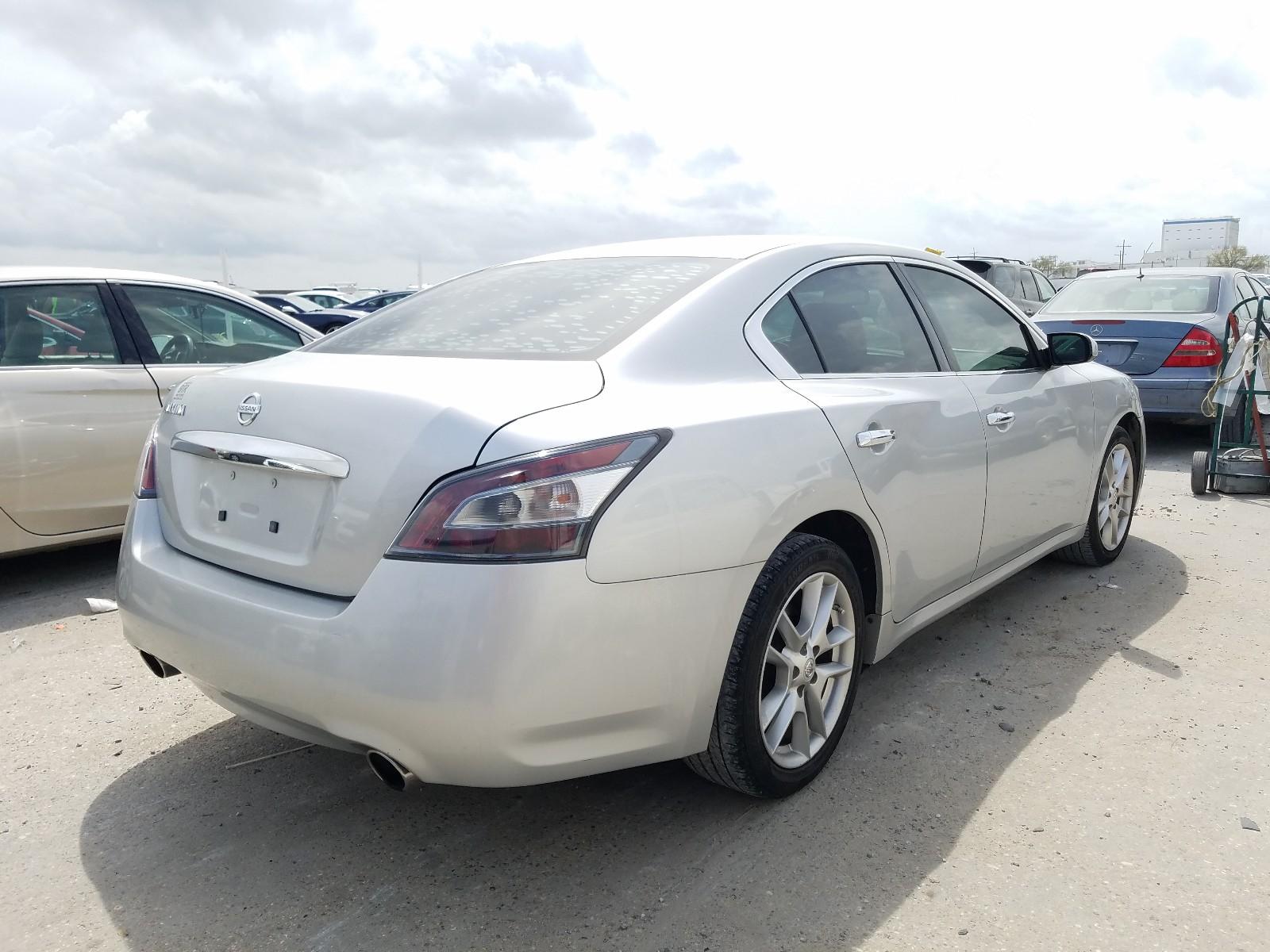 2013 NISSAN Maxima