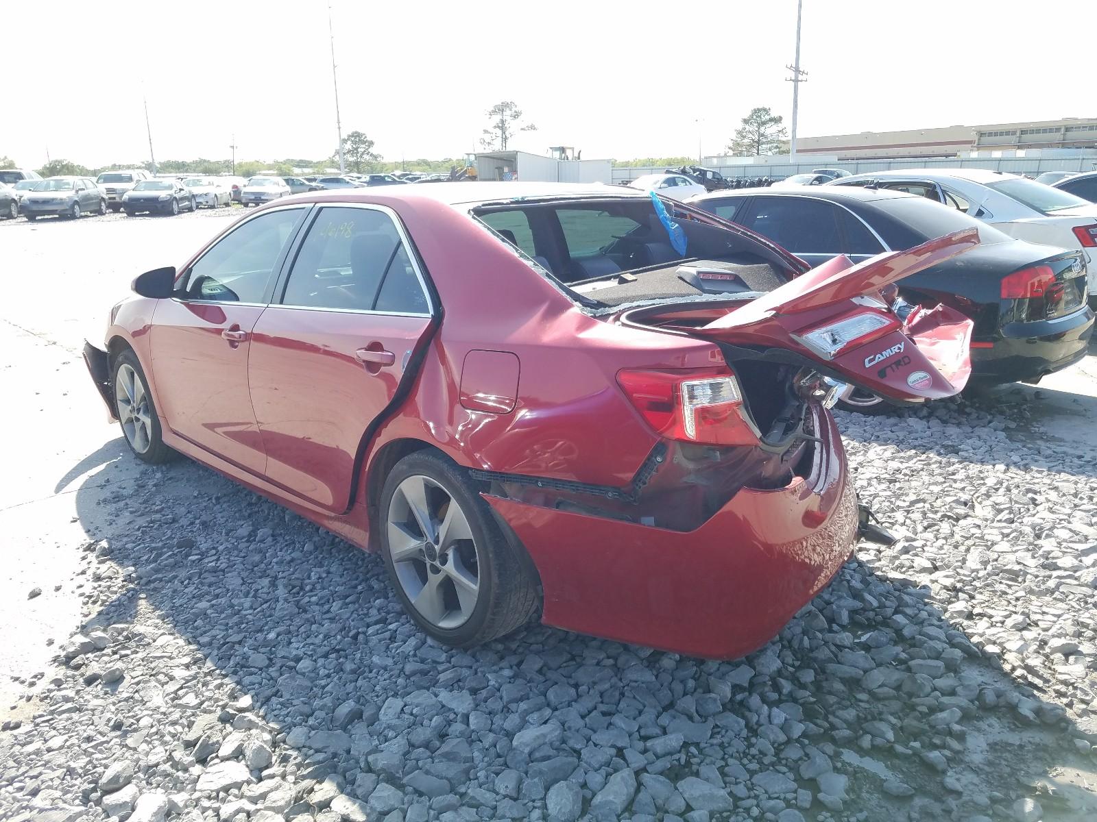 2014 TOYOTA CAMRY