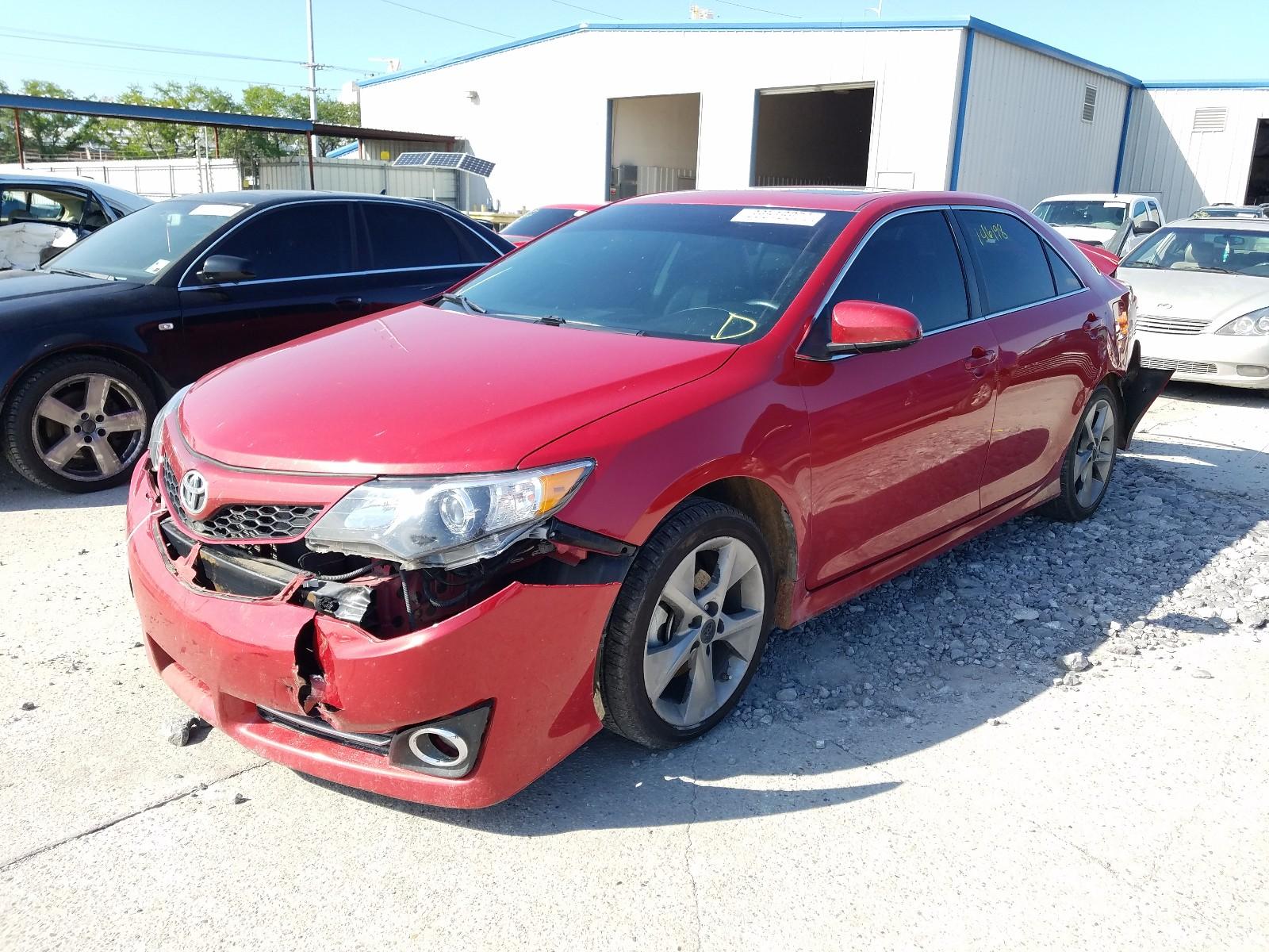 2014 TOYOTA CAMRY