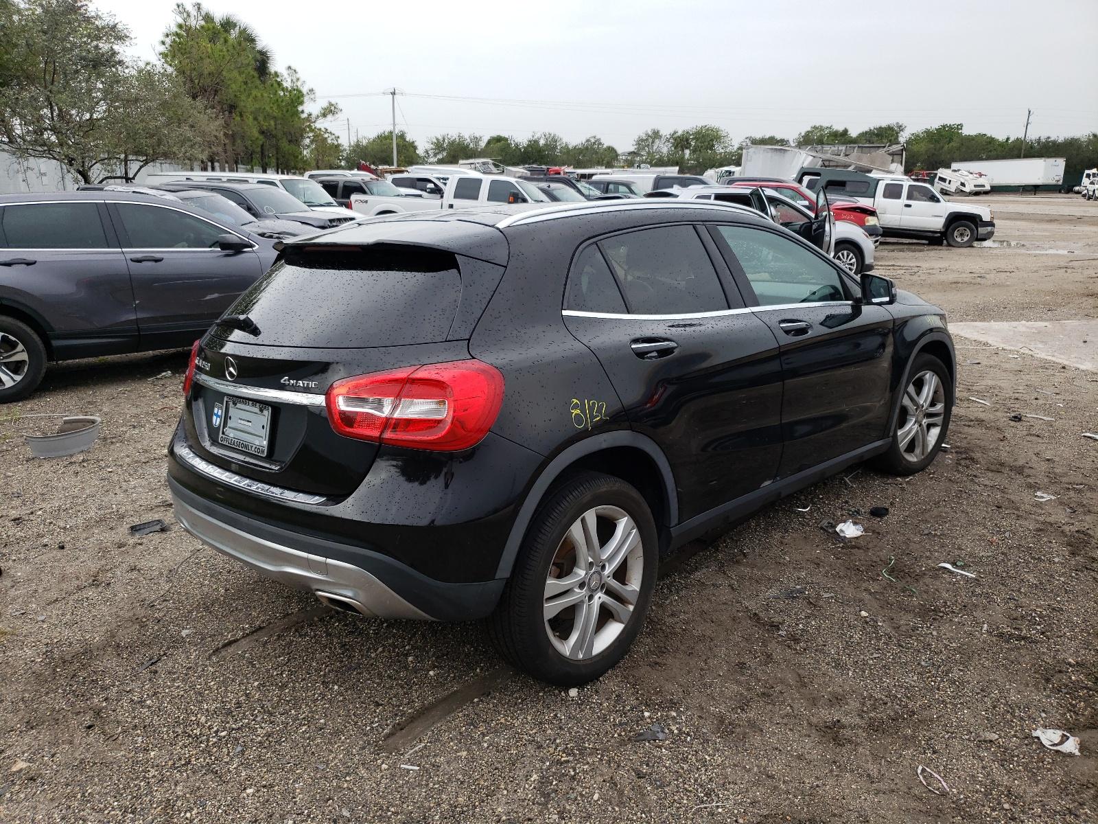 2016 MERCEDES-BENZ GLA-Class