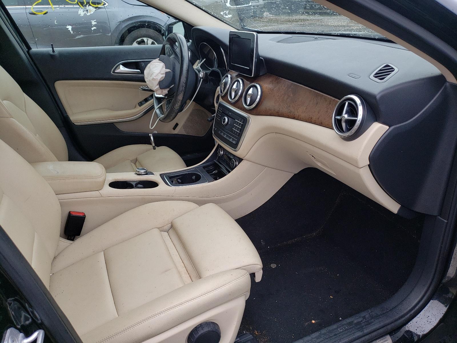 2016 MERCEDES-BENZ GLA-Class