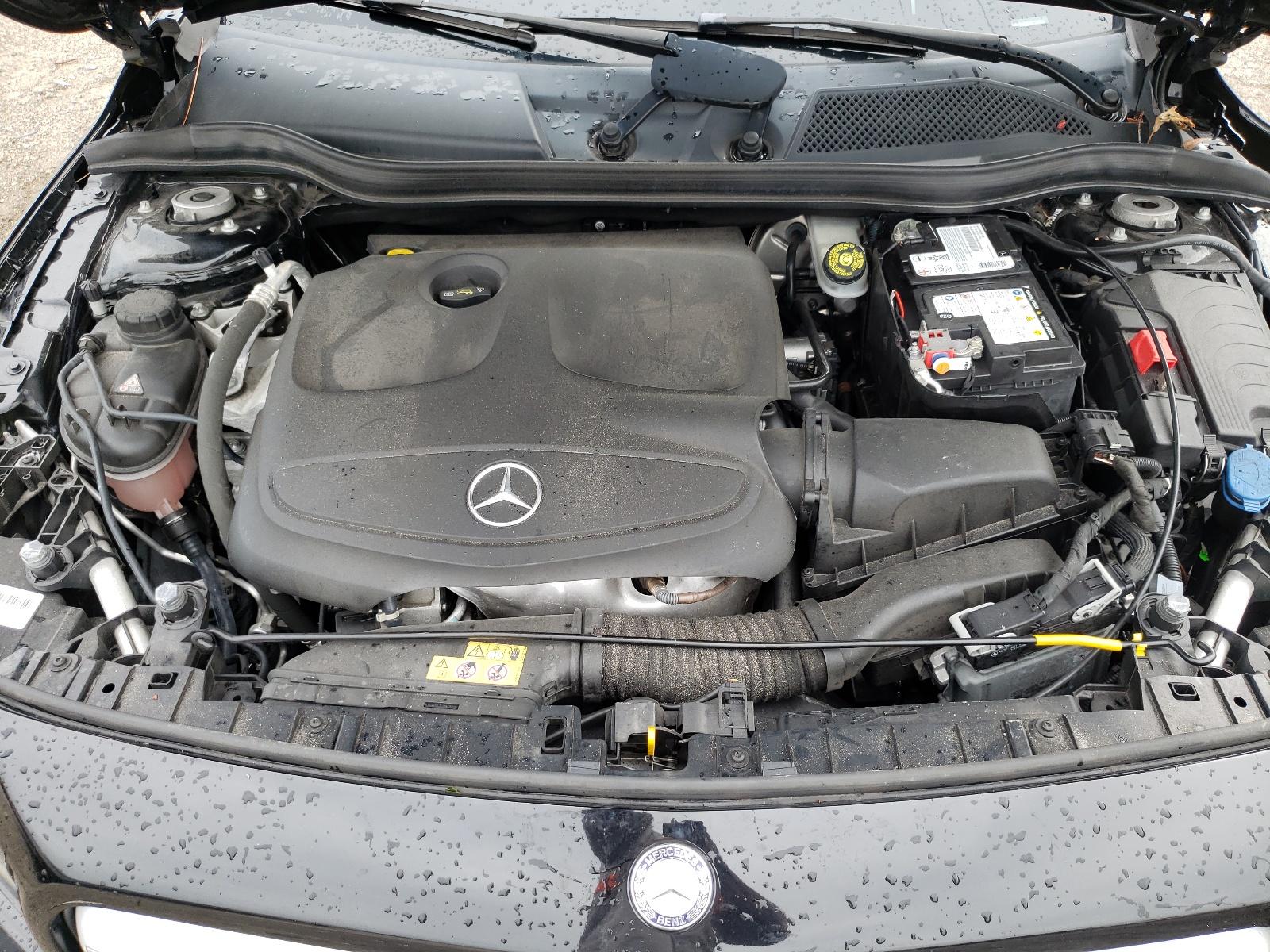 2016 MERCEDES-BENZ GLA-Class