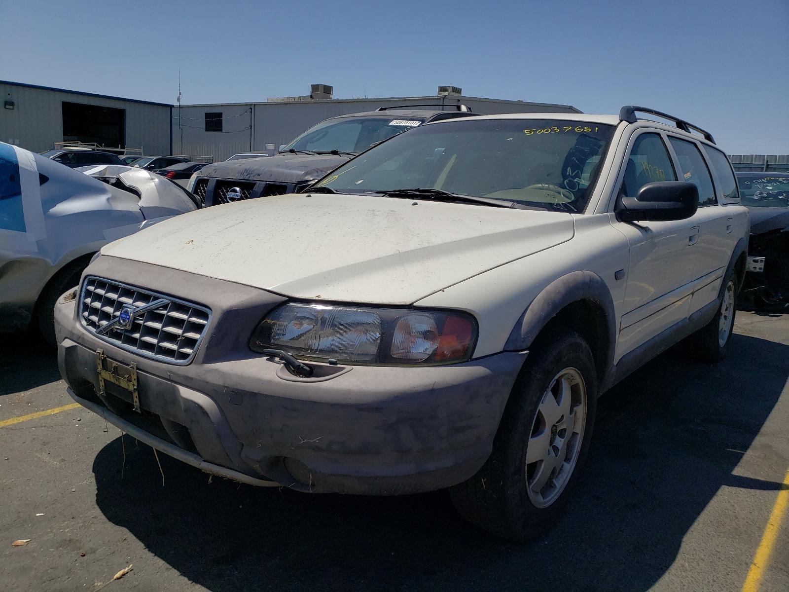 2001 VOLVO V70