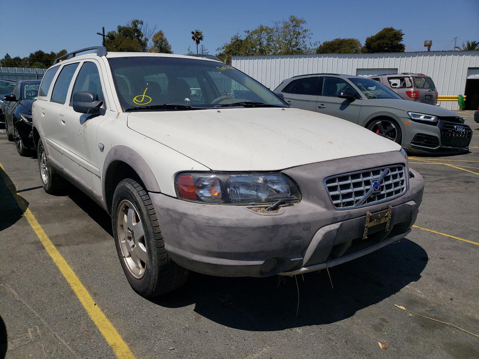2001 VOLVO V70
