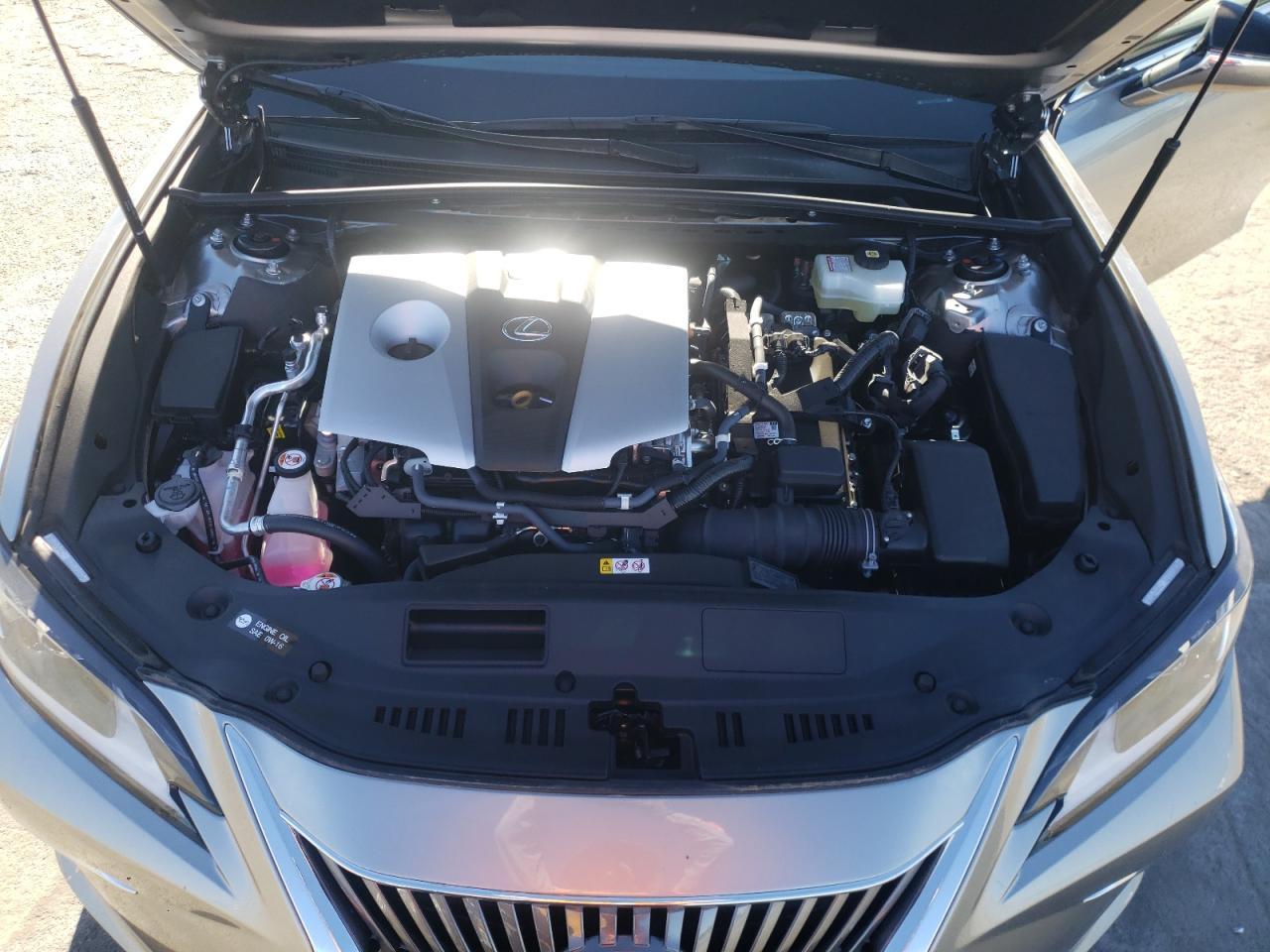 2021 LEXUS ES 300H